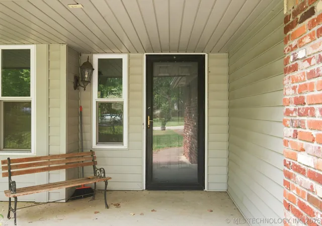 Photo 3 of Sale Pending at 7504 S Dennis Blvd, Broken Arrow, OK 74014 | MLS# 2631369 | Listing updated on 2026-09-11