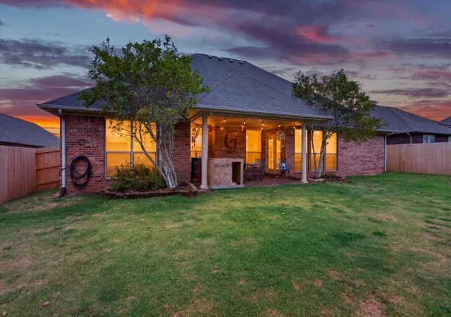 Photo 2 of Single family home for sale at 517 S Cary Pl, Muskogee, OK 74403 | MLS# 2631673 | Listing updated on 2026-10-04