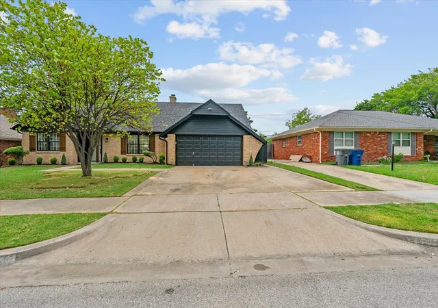 Photo 2 of Single family home for sale at 6731 E 51st Pl S, Tulsa, OK 74145 | MLS# 2631283 | Listing updated on 2026-10-21