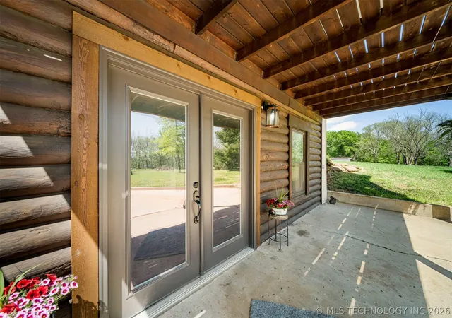 Photo 4 of Sale Pending at 25925 Riverbirch Rd, Claremore, OK 74019 | MLS# 2630346 | Listing updated on 2026-09-22
