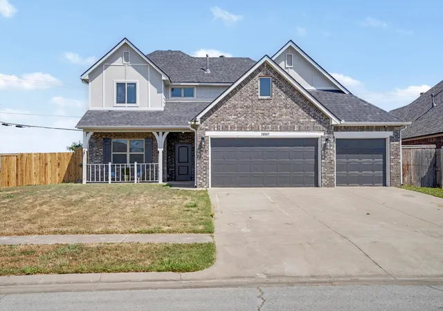 Photo 1 of Sale Pending at 20507 E 31st Pl S, Broken Arrow, OK 74014 | MLS# 2631732 | Listing updated on 2026-09-01