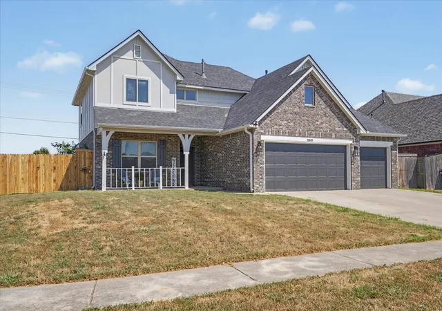 Photo 2 of Sale Pending at 20507 E 31st Pl S, Broken Arrow, OK 74014 | MLS# 2631732 | Listing updated on 2026-09-01