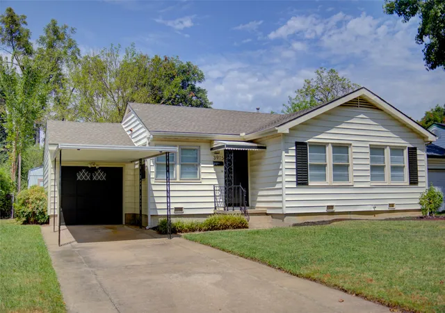 Photo 1 of Sale Pending at 3915 E 34th St, Tulsa, OK 74135 | MLS# 2631752 | Listing updated on 2026-09-16
