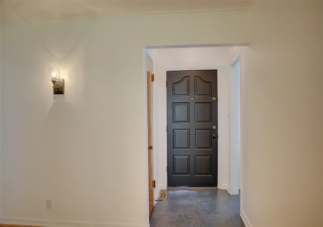 Photo 3 of Sale Pending at 3915 E 34th St, Tulsa, OK 74135 | MLS# 2631752 | Listing updated on 2026-09-16