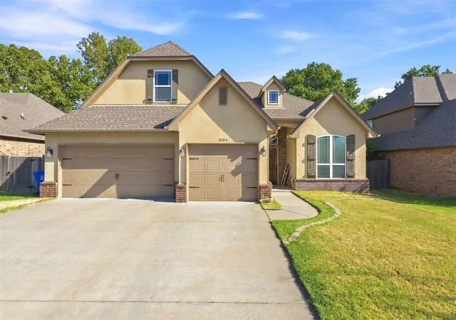 Photo 3 of Single family home for sale at 3104 W Mobile St, Broken Arrow, OK 74011 | MLS# 2631250 | Listing updated on 2026-09-14
