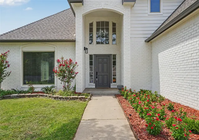 Photo 3 of Single family home for sale at 908 S Umbrella Cir, Broken Arrow, OK 74012 | MLS# 2631828 | Listing updated on 2026-10-07