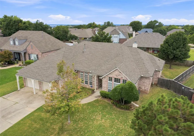 Photo 2 of Single family home for sale at 1721 W Montpelier St, Broken Arrow, OK 74012 | MLS# 2631653 | Listing updated on 2026-09-14