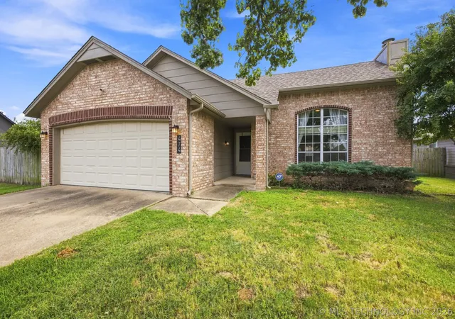 Photo 2 of Sale Pending at 474 E 142nd Place, Glenpool, OK 74033 | MLS# 2631838 | Listing updated on 2026-09-08