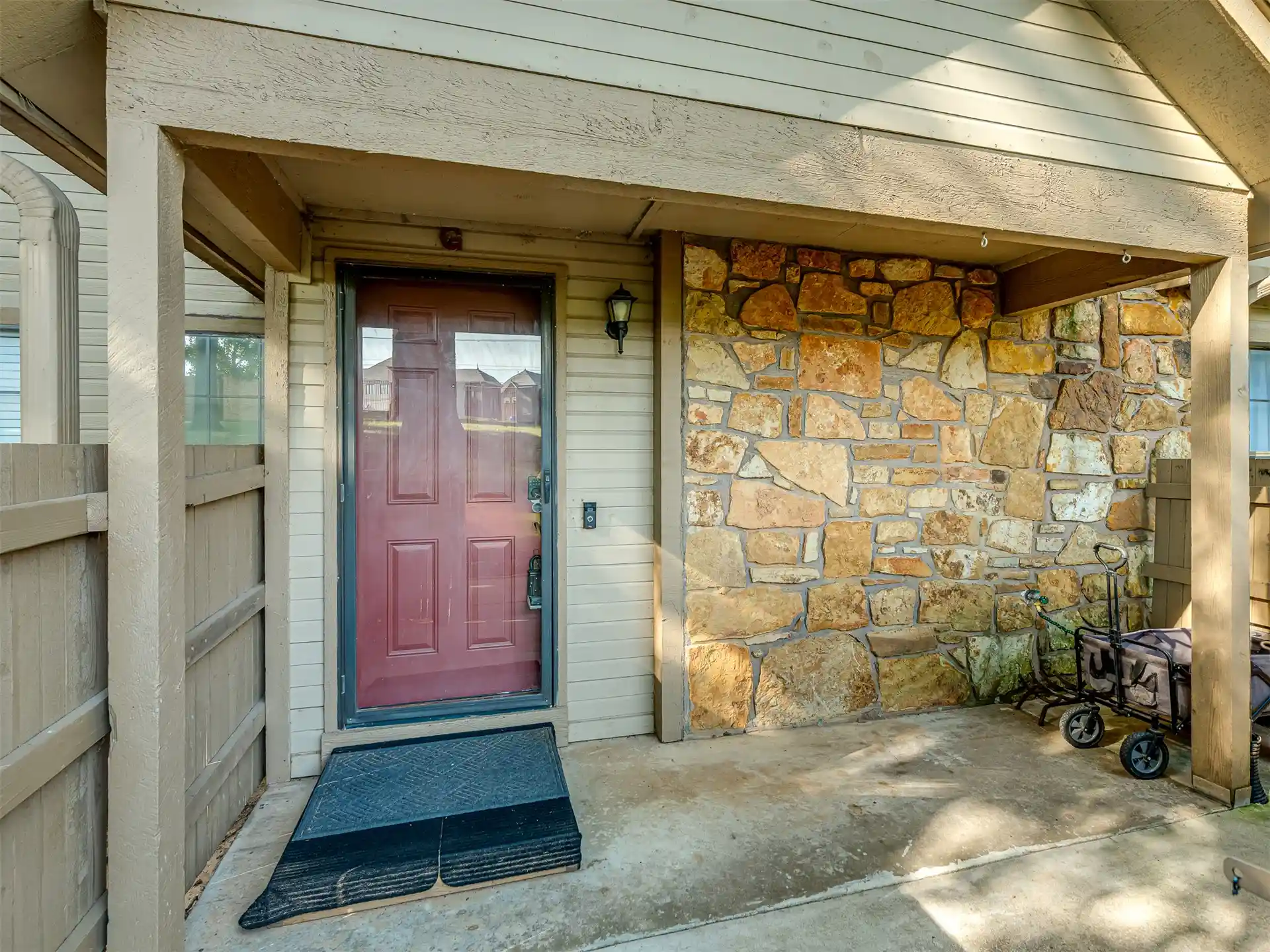 Listing Photo 2 - Condo for sale in 9105 S Urbana Ave S located at 9105 S Urbana Ave S, Tulsa, OK 74137 - Unit 9105 S Urbana Ave S