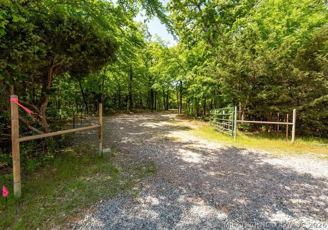 Photo 4 of Single family home for sale at 7851 Texoma Hills Rd, Kingston, OK 73439 | MLS# 2631840 | Listing updated on 2026-09-15