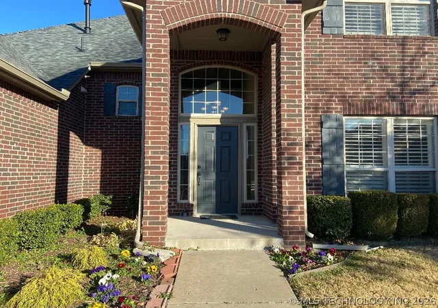 Photo 2 of Single family home for sale at 3920 W Utica St S, Broken Arrow, OK 74011 | MLS# 2631826 | Listing updated on 2026-09-02