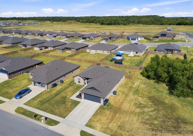 Photo 3 of Sale Pending at 4037 151st Eastavenue, Tulsa, OK 74134 | MLS# 2631854 | Listing updated on 2026-09-28