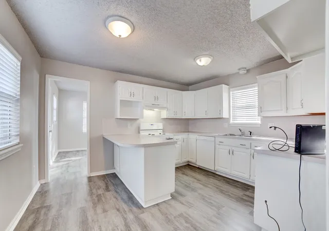 Photo 4 of Sale Pending at 200 W 44Th St, Sand Springs, OK 74063 | MLS# 2631872 | Listing updated on 2026-09-30