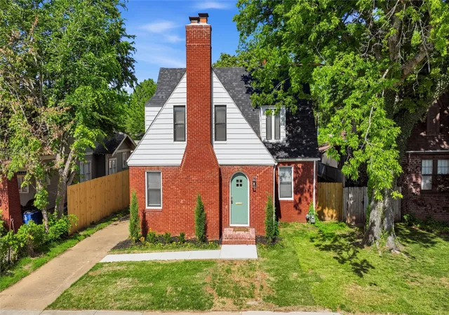 Photo 1 of Single family home for sale at 1628 S Victor Ave, Tulsa, OK 74104 | MLS# 2631848 | Listing updated on 2026-08-31