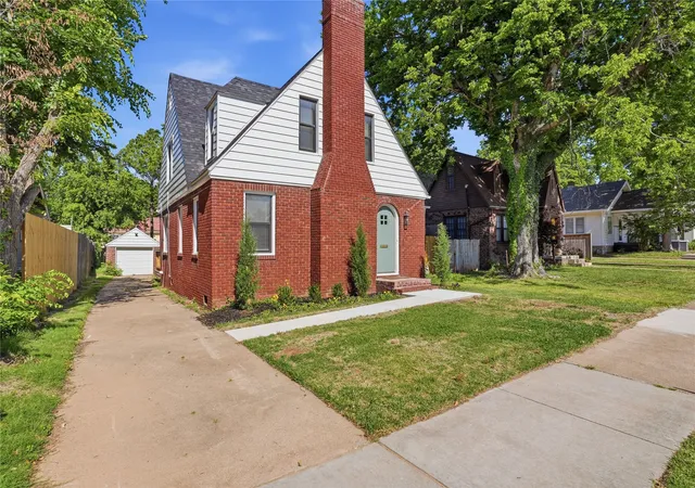 Photo 3 of Single family home for sale at 1628 S Victor Ave, Tulsa, OK 74104 | MLS# 2631848 | Listing updated on 2026-08-31