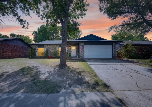 Photo 1 of Single family home for sale at 1616 S Pine Ave, Broken Arrow, OK 74012 | MLS# 2631912 | Listing updated on 2026-09-14