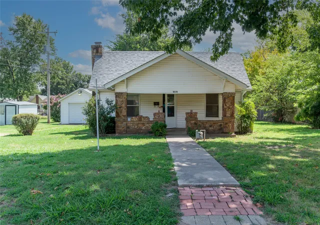 Single family home for sale at 2812 W 37Th Pl, Tulsa, OK 74107 | MLS# 2631945