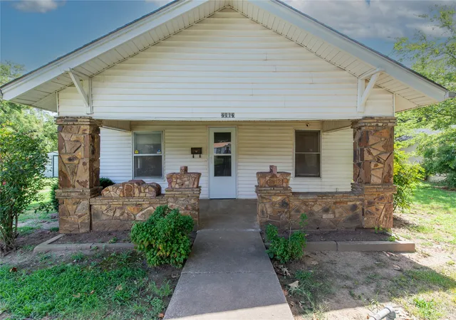 Photo 2 of Single family home for sale at 2812 W 37th Pl, Tulsa, OK 74107 | MLS# 2631945 | Listing updated on 2026-09-12