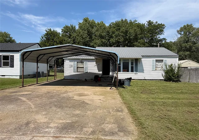 Photo 1 of Sale Pending at 818 North, Muskogee, OK 74403 | MLS# 2631883 | Listing updated on 2026-09-04