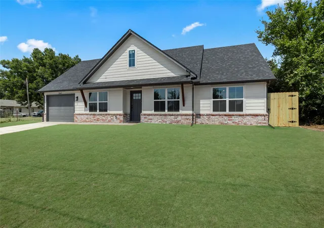 Photo 2 of Sale Pending at 1047 E Young St, Tulsa, OK 74106 | MLS# 2631919 | Listing updated on 2026-09-08