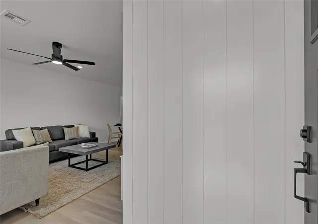 Photo 4 of Sale Pending at 1047 E Young St, Tulsa, OK 74106 | MLS# 2631919 | Listing updated on 2026-09-08
