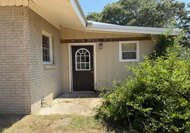 Photo 3 of Single family home for sale at 11093 Se 1142 Ave, Talihina, OK 74571 | MLS# 2631862 | Listing updated on 2026-08-31