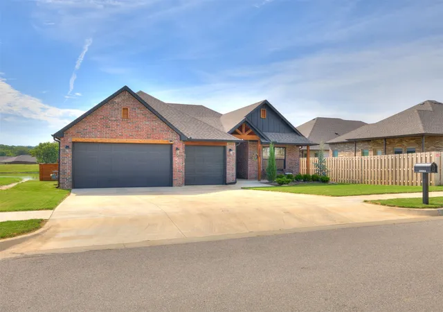 Photo 2 of Sale Pending at 12884 S 21st Pl E, Jenks, OK 74008 | MLS# 2631881 | Listing updated on 2026-09-28