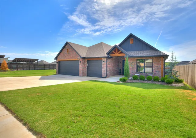 Photo 3 of Sale Pending at 12884 S 21st Pl E, Jenks, OK 74008 | MLS# 2631881 | Listing updated on 2026-09-28