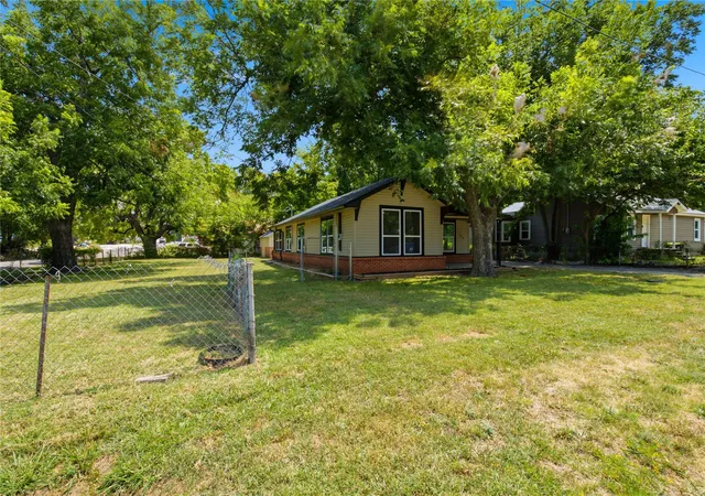 Photo 2 of Single family home for sale at 522 N Hope St, Ada, OK 74820 | MLS# 2631679 | Listing updated on 2026-08-29