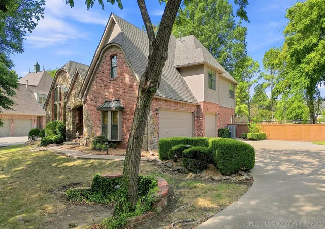 Photo 3 of Single family home for sale at 9318 N 138th East Eastavenue, Owasso, OK 74055 | MLS# 2631839 | Listing updated on 2026-08-29