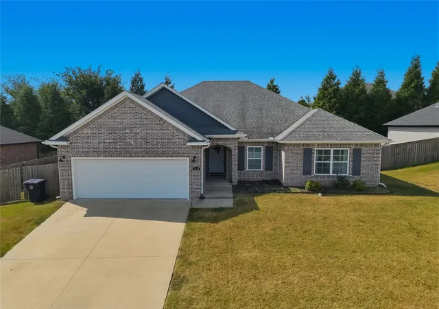 Photo 1 of Single family home for sale at 1421 Colonel Mcneil, Prairie Grove, AR 72753 | MLS# 2631965 | Listing updated on 2026-08-29