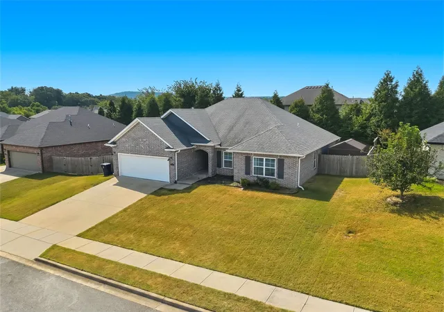 Photo 3 of Single family home for sale at 1421 Colonel Mcneil, Prairie Grove, AR 72753 | MLS# 2631965 | Listing updated on 2026-08-29