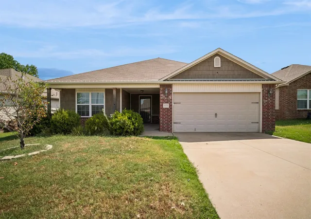 Photo 1 of Single family home for sale at 14713 S Lakewood Ave, Bixby, OK 74008 | MLS# 2632010 | Listing updated on 2026-08-29
