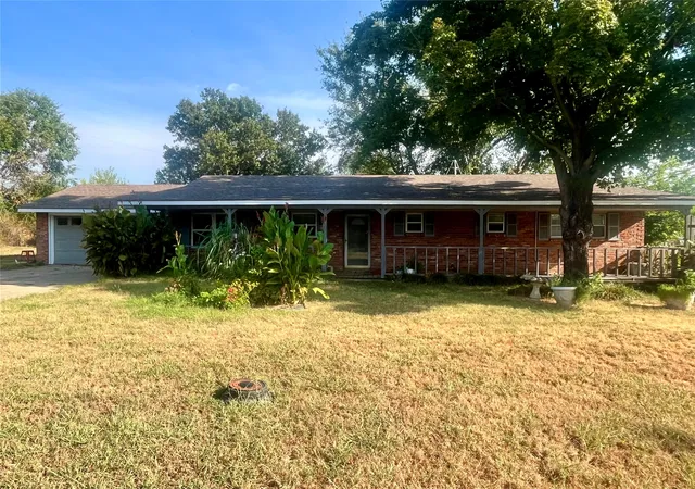 Photo 1 of Single family home for sale at 11131 Ew 215th Rd, Nowata, OK 74048 | MLS# 2632007 | Listing updated on 2026-09-22