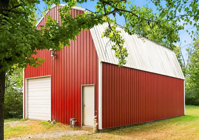 Photo 3 of Sale Pending at 723 Valentine Ln, Claremore, OK 74017 | MLS# 2626284 | Listing updated on 2026-09-03