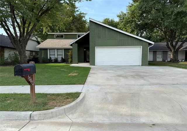 Photo 2 of Single family home for sale at 13812 E 33rd St, Tulsa, OK 74134 | MLS# 2631749 | Listing updated on 2026-09-25