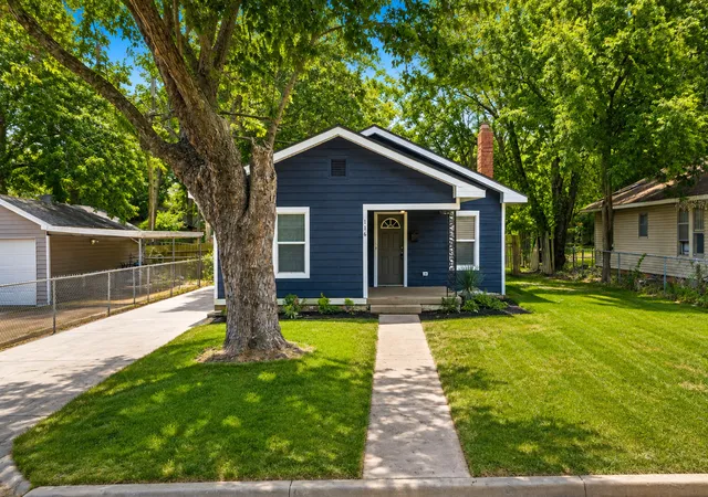 Photo 1 of Single family home for sale at 116 11th Ave Nw, Ardmore, OK 73401 | MLS# 2632017 | Listing updated on 2026-08-29