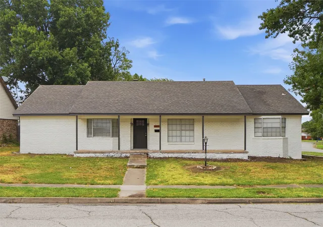 Photo 3 of Single family home for sale at 2617 S 90Th East Ave, Tulsa, OK 74129 | MLS# 2632033 | Listing updated on 2026-08-31
