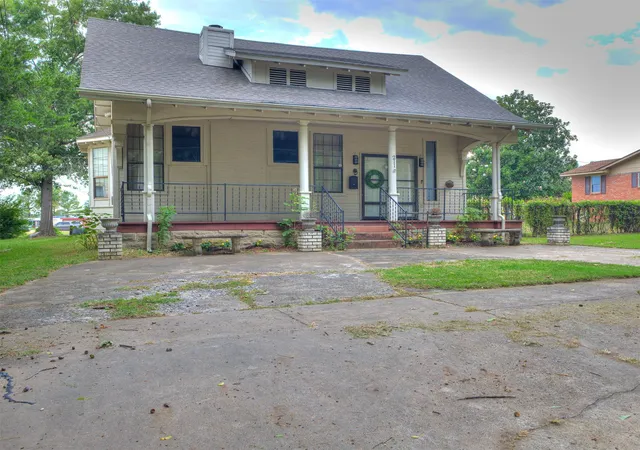 Photo 4 of Single family home for sale at 211 N State St, Wagoner, OK 74467 | MLS# 2631389 | Listing updated on 2026-08-30
