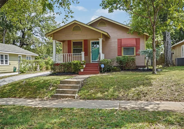 Photo 3 of Sale Pending at 1231 S Florence Ave, Tulsa, OK 74104 | MLS# 2631152 | Listing updated on 2026-09-02