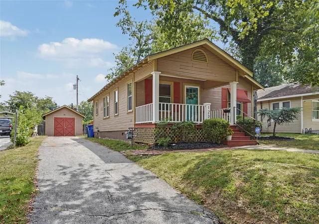 Photo 3 of Sale Pending at 1231 S Florence Ave, Tulsa, OK 74104 | MLS# 2631152 | Listing updated on 2026-09-02