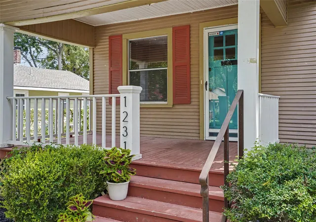 Photo 4 of Sale Pending at 1231 S Florence Ave, Tulsa, OK 74104 | MLS# 2631152 | Listing updated on 2026-09-02
