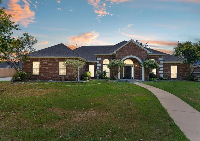 Photo 1 of Single family home for sale at 1803 Forest Park Dr, Claremore, OK 74017 | MLS# 2631808 | Listing updated on 2026-08-29