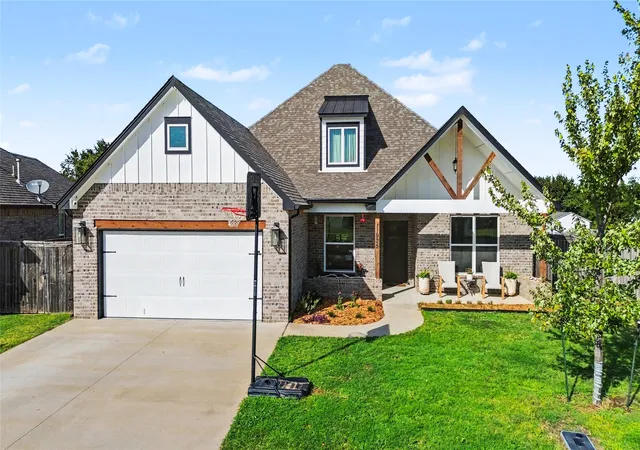 Photo 1 of Single family home for sale at 11925 N 131st Eastavenue, Collinsville, OK 74021 | MLS# 2632060 | Listing updated on 2026-08-29