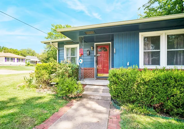 Photo 3 of Sale Pending at 3503 S Oswego Ave, Tulsa, OK 74135 | MLS# 2629777 | Listing updated on 2026-09-03