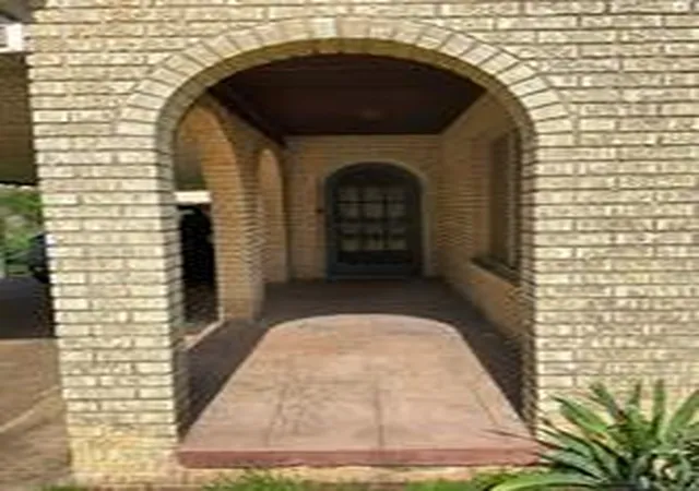 Photo 2 of Single family home for sale at 1208 S Jamestown Ave E, Tulsa, OK 74112 | MLS# 2631997 | Listing updated on 2026-09-17
