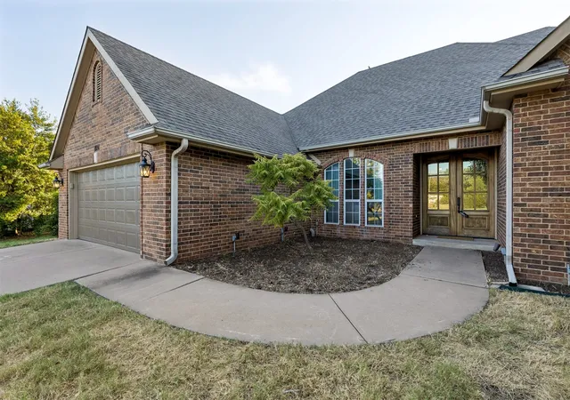 Photo 3 of Sale Pending at 1924 N Brooke Hollow, Stillwater, OK 74075 | MLS# 2632030 | Listing updated on 2026-08-31