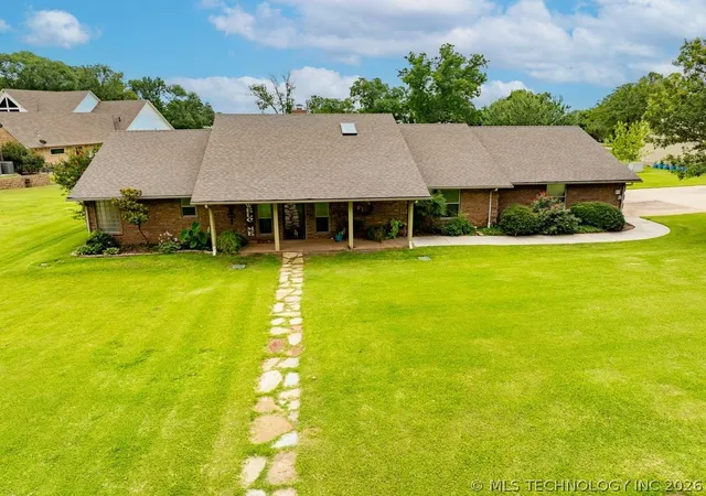 Photo 1 of Single family home for sale at 8567 Lake View Dr, Kingston, OK 73439 | MLS# 2632079 | Listing updated on 2026-08-29