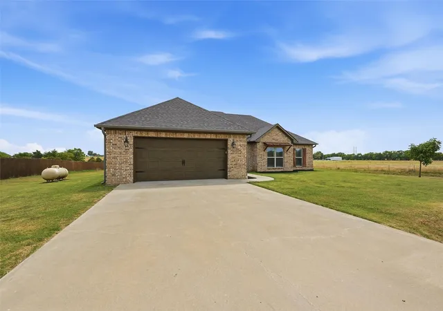 Photo 2 of Sale Pending at 18 Paris Ave, Durant, OK 74701 | MLS# 2632094 | Listing updated on 2026-09-04