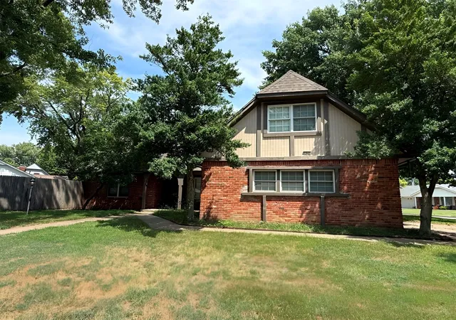 Photo 3 of Single family home for sale at 7043 E 77th Pl, Tulsa, OK 74133 | MLS# 2632099 | Listing updated on 2026-10-06